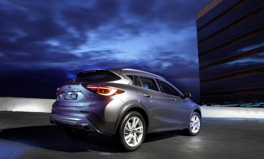  Infiniti QX30 2.0t AWD 2016 года  (AU) (фото 15 из 30)
